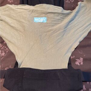Moby Easy-Wrap Carrier - Olive/Onyx